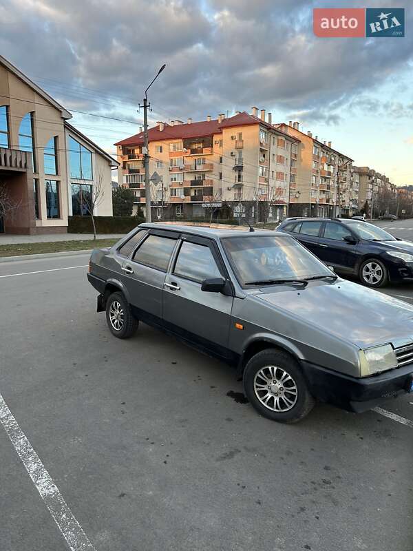 Седан ВАЗ / Lada 21099 2005 в Мукачево