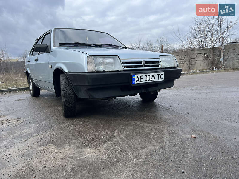 Седан ВАЗ / Lada 21099 1998 в Днепре