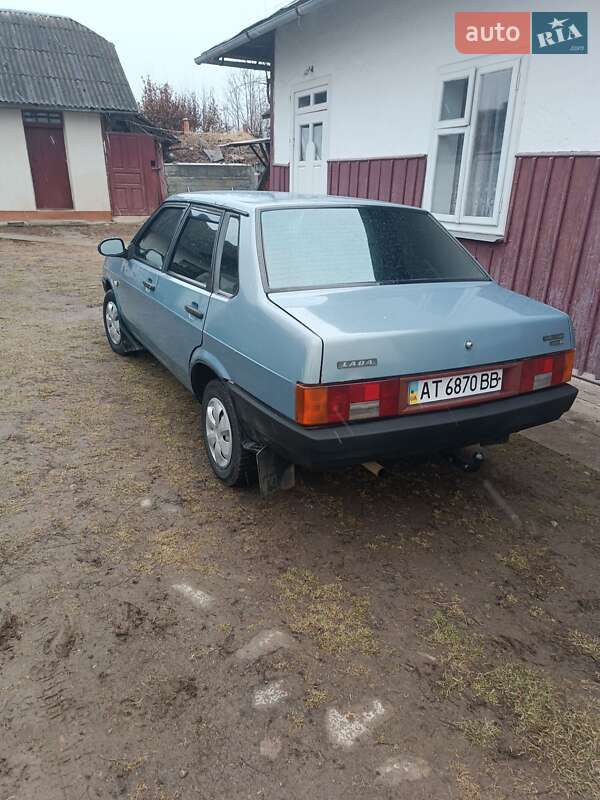 Седан ВАЗ / Lada 21099 2003 в Ивано-Франковске