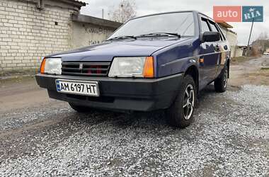 Седан ВАЗ / Lada 21099 2004 в Звягеле