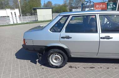 Седан ВАЗ / Lada 21099 2005 в Тернополе