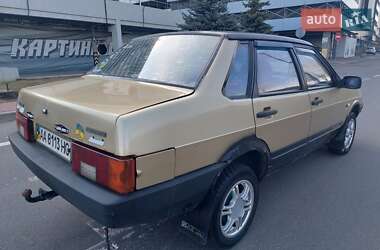 Седан ВАЗ / Lada 21099 2001 в Киеве