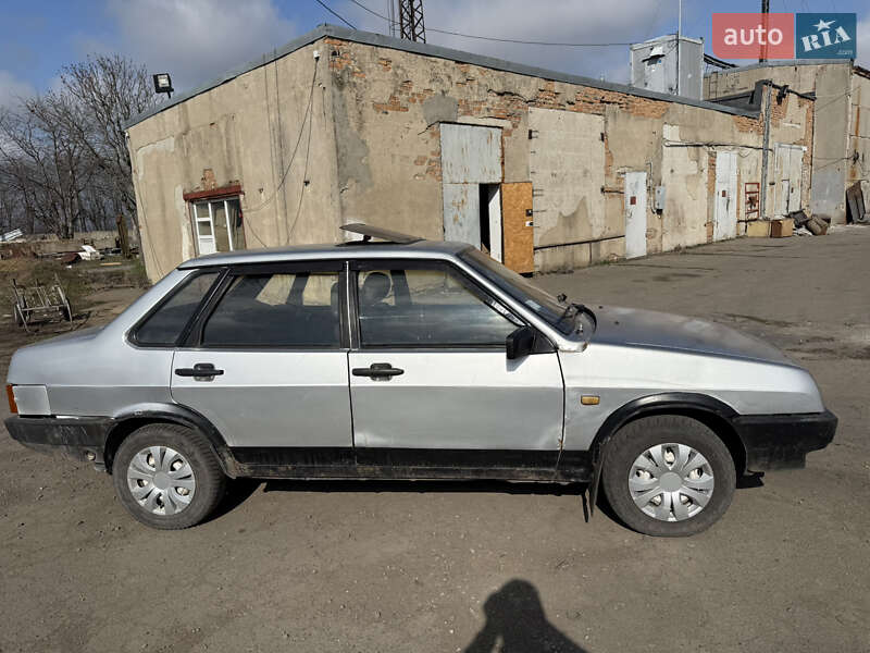 Седан ВАЗ / Lada 21099 2001 в Синельниково фото 2 Седан ВАЗ / Lada 21099 2001 в Синельниково