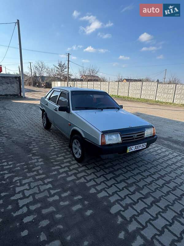 ВАЗ 21099