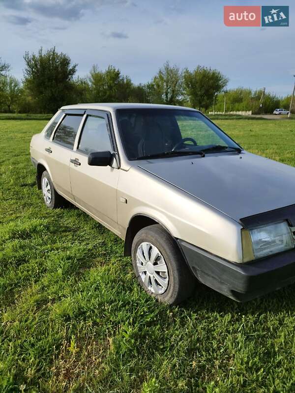 Седан ВАЗ / Lada 21099 2006 в Новоукраинке