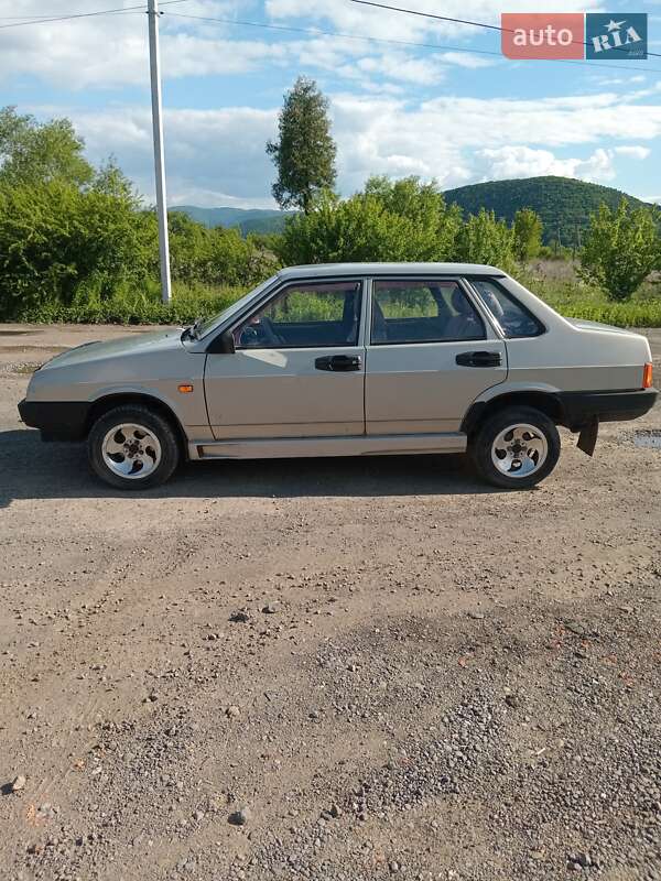 Седан ВАЗ / Lada 21099 2007 в Ужгороді