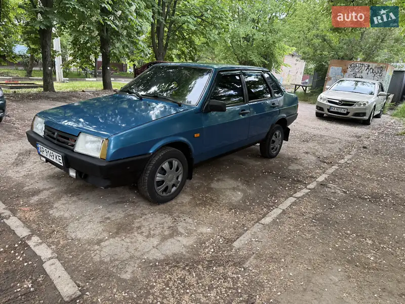 ВАЗ / Lada 21099