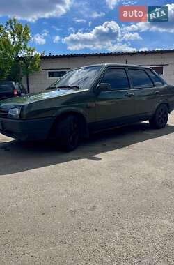Седан ВАЗ 21099 2000 в 
