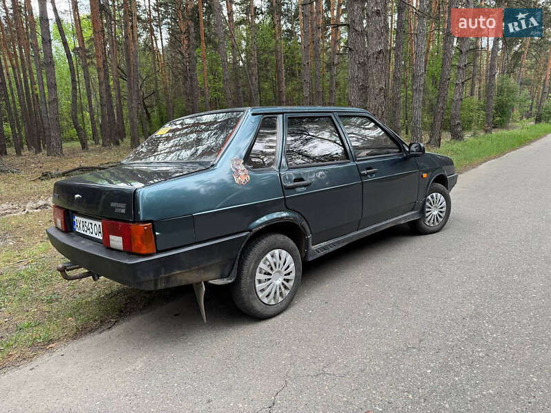 Седан ВАЗ / Lada 21099 2005 в Краснокутську
