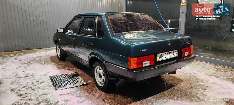 Седан ВАЗ / Lada 21099 2004 в Запорожье