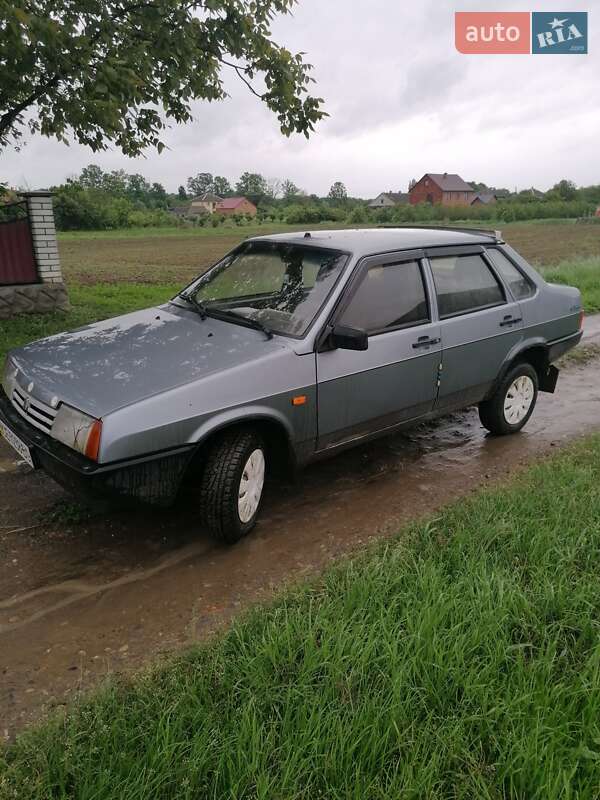 Седан ВАЗ / Lada 21099 2007 в Новоселице
