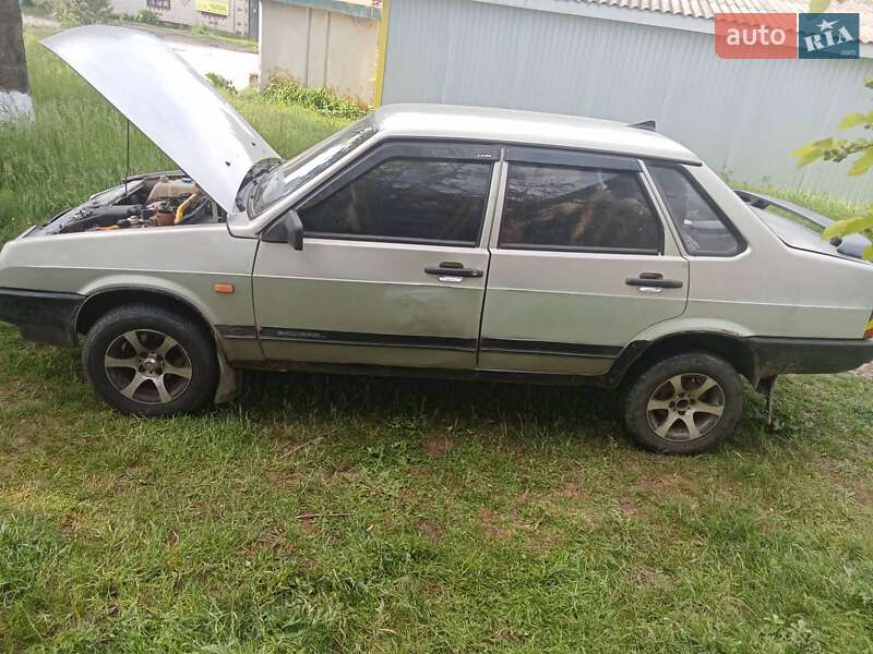 Седан ВАЗ / Lada 21099 2005 в Тростянце