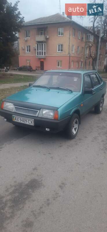 Седан ВАЗ 21099 2000 в 