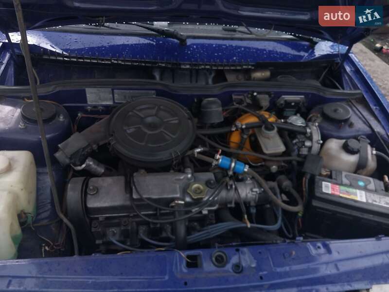 Седан ВАЗ / Lada 21099 1998 в Днепре