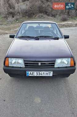 Седан ВАЗ 21099 1998 в Кривом Роге