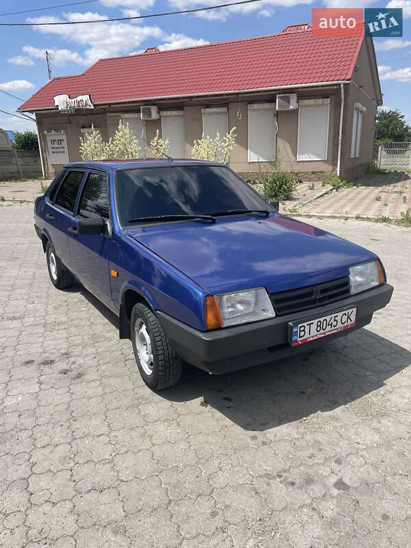 Седан ВАЗ / Lada 21099 2008 в Херсоне
