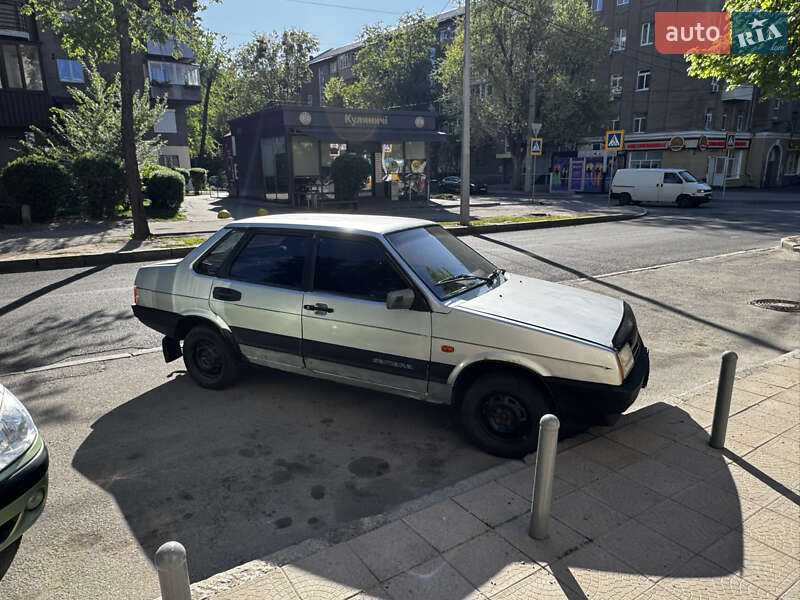 Седан ВАЗ / Lada 21099 2002 в Харкові