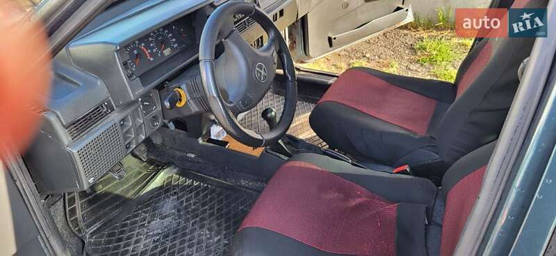 Седан ВАЗ / Lada 21099 2005 в Львове