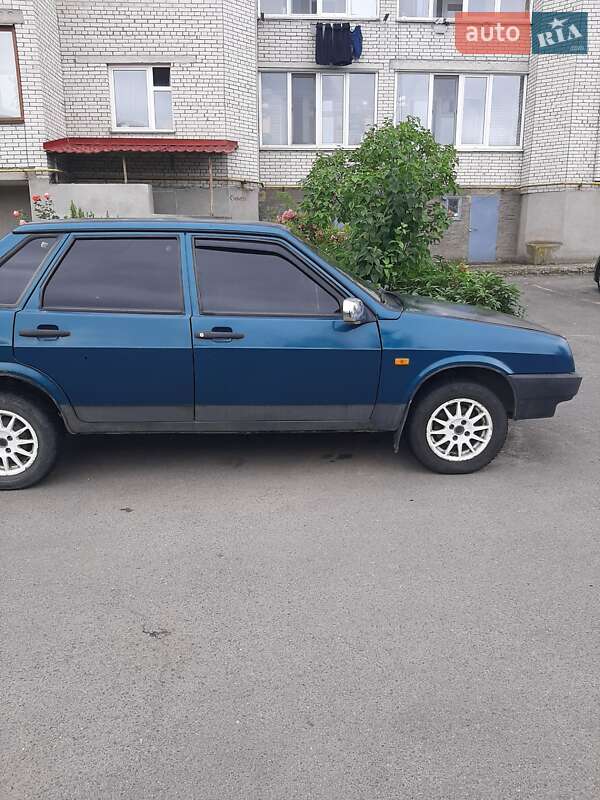 Седан ВАЗ / Lada 21099 1999 в Хмельницком