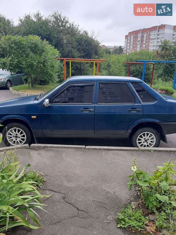 Седан ВАЗ / Lada 21099 1999 в Хмельницком