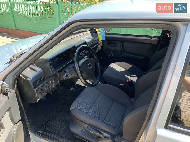 Седан ВАЗ / Lada 21099 2005 в Днепре