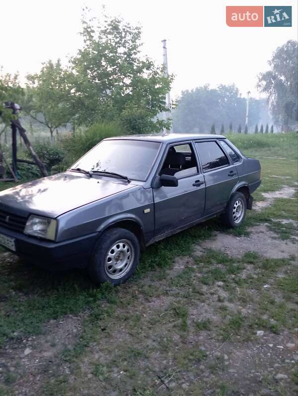 Седан ВАЗ / Lada 21099 2006 в Мукачево