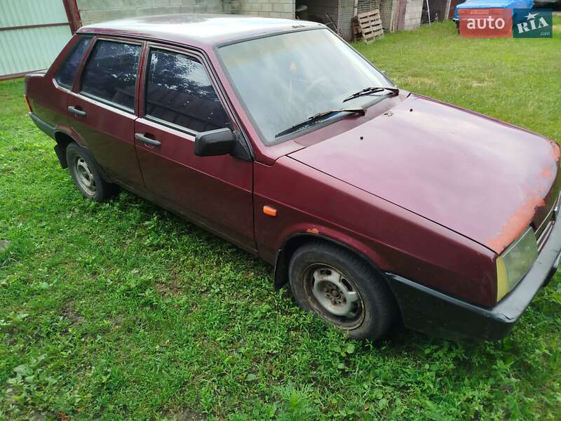 Седан ВАЗ / Lada 21099 1997 в Дубно