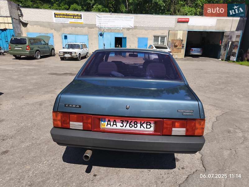 Седан ВАЗ / Lada 21099 2001 в Киеве