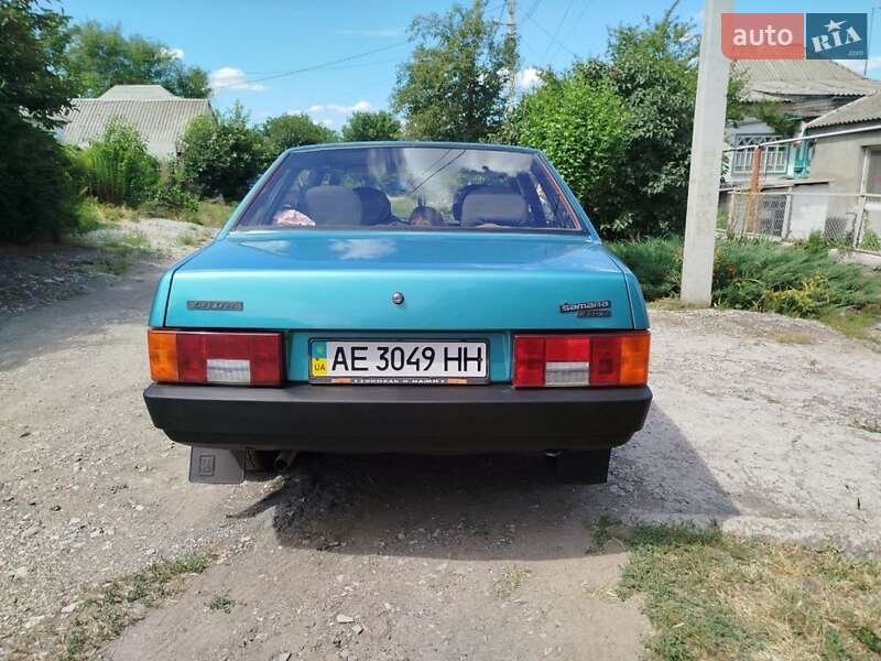 Седан ВАЗ / Lada 21099 1999 в Днепре