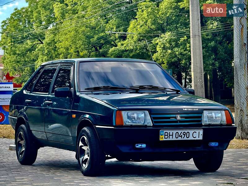 Седан ВАЗ / Lada 21099 1999 в Одессе
