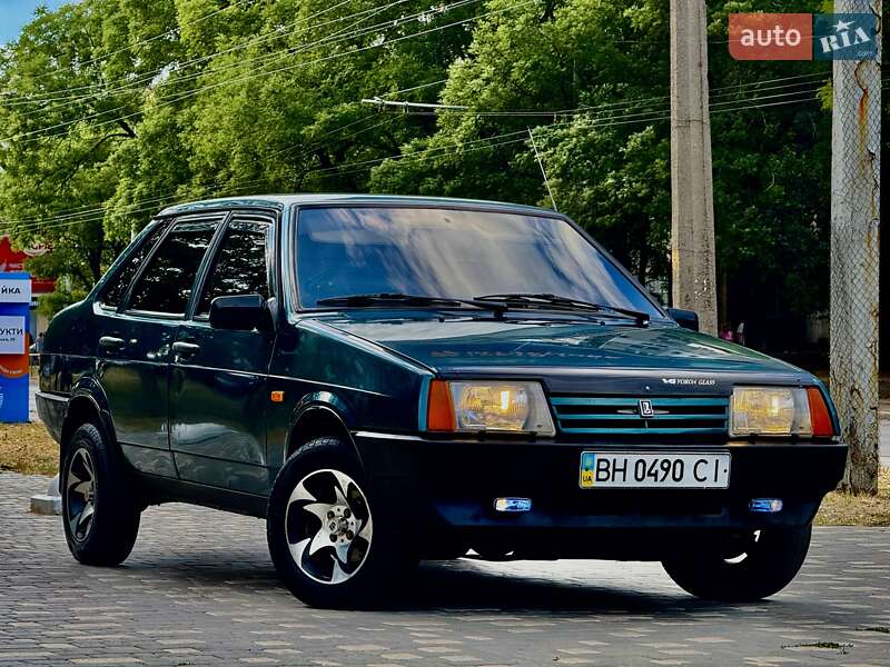 Седан ВАЗ / Lada 21099 1999 в Одессе