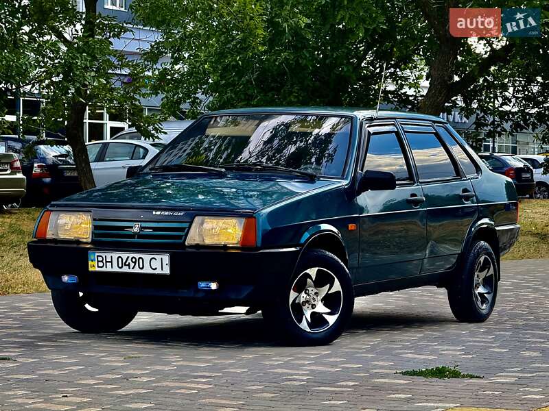 Седан ВАЗ / Lada 21099 1999 в Одессе