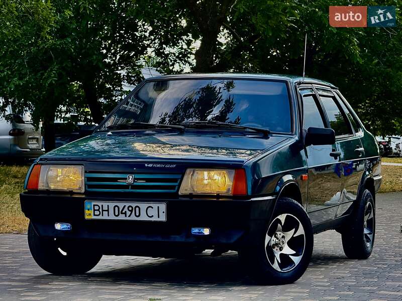 Седан ВАЗ / Lada 21099 1999 в Одессе