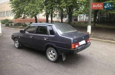 Седан ВАЗ 21099 2001 в Кривом Роге