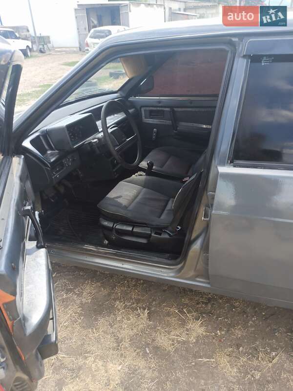 Седан ВАЗ / Lada 21099 1992 в Червонознаменке