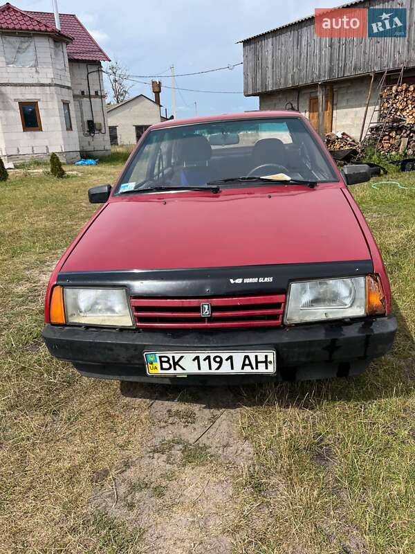 Хэтчбек ВАЗ / Lada 21099 1994 в Вараше
