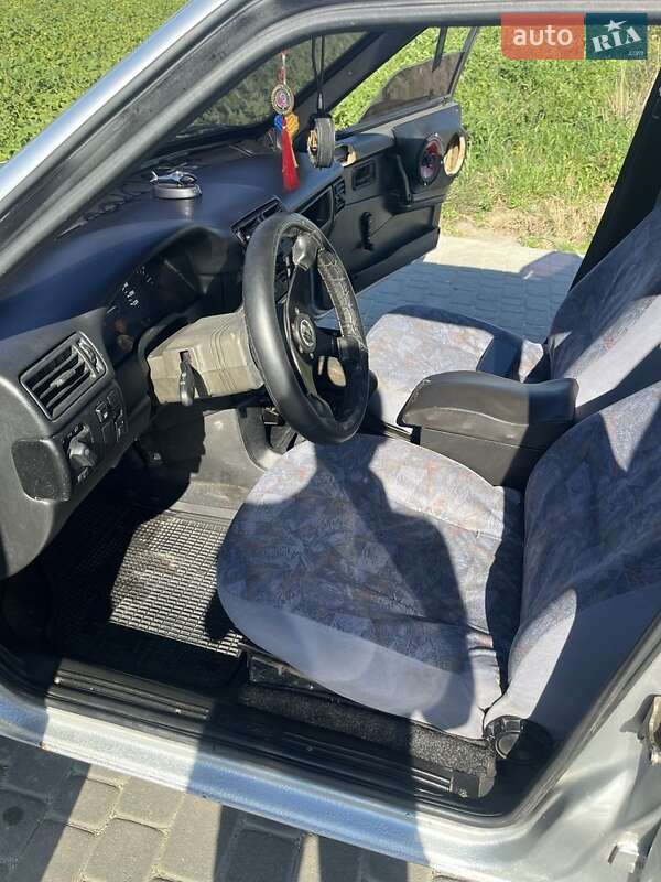 Седан ВАЗ / Lada 21099 1995 в Львове