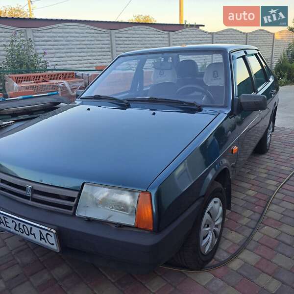 Седан ВАЗ / Lada 21099 2004 в Днепре