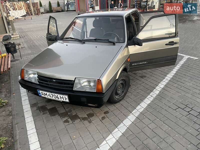 Седан ВАЗ / Lada 21099 2001 в Холмах
