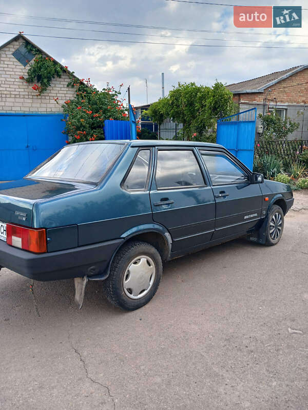 Седан ВАЗ / Lada 21099 2004 в Нікополі