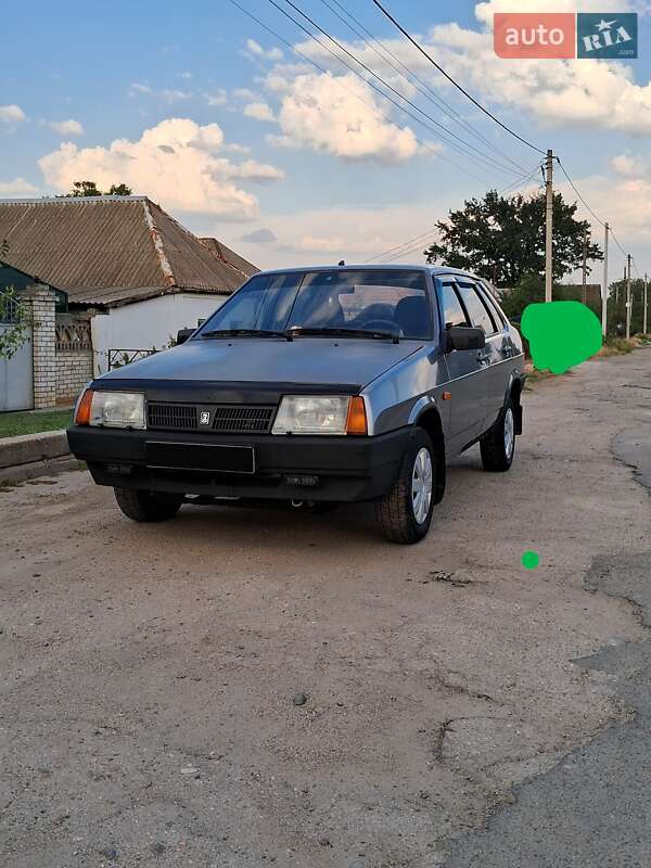 Седан ВАЗ / Lada 21099 2006 в Николаеве