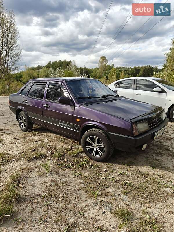 Седан ВАЗ / Lada 21099 1997 в Киеве