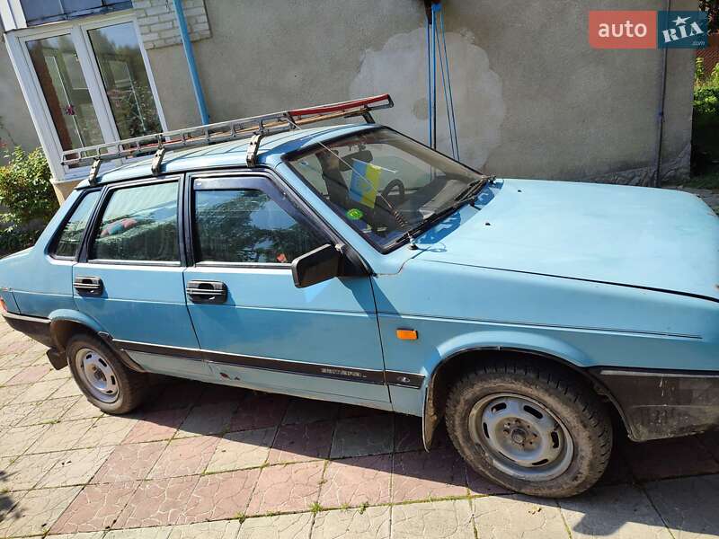 Седан ВАЗ / Lada 21099 1995 в Золочеві