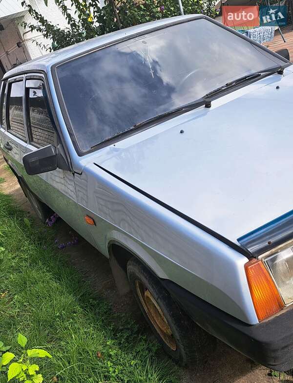 Седан ВАЗ / Lada 21099 2005 в Ивано-Франковске