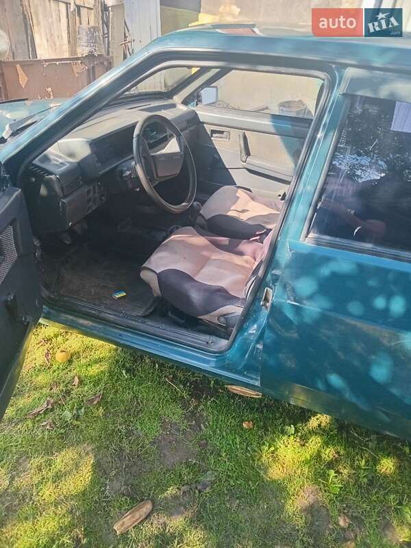 Седан ВАЗ / Lada 21099 2004 в Каменец-Подольском