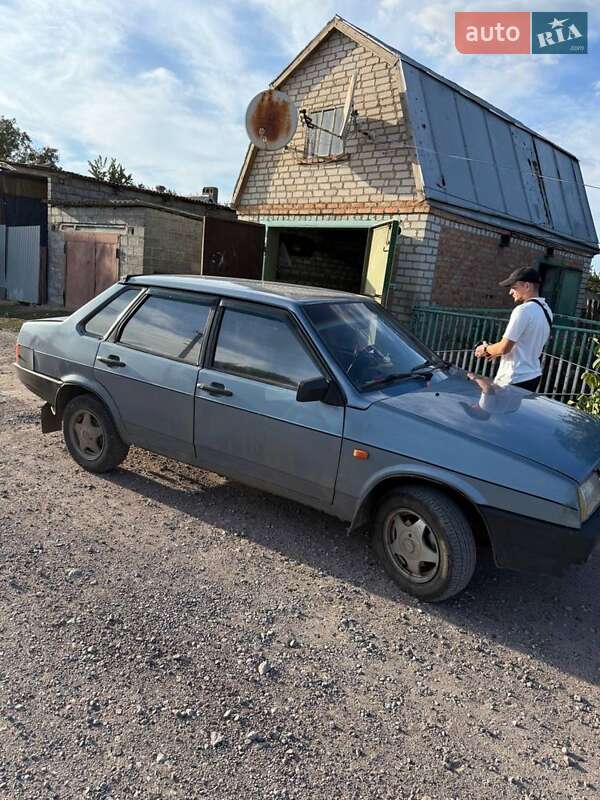 Седан ВАЗ / Lada 21099 1993 в Апостолово