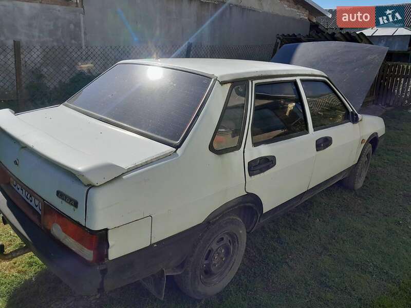 Седан ВАЗ / Lada 21099 1992 в Щирце