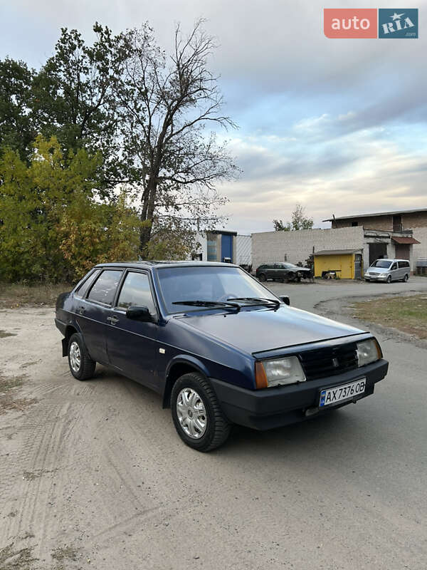 Седан ВАЗ 21099 2004 в 