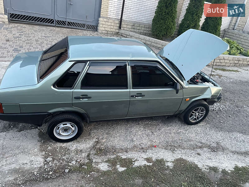 Седан ВАЗ / Lada 21099 2008 в Днепре