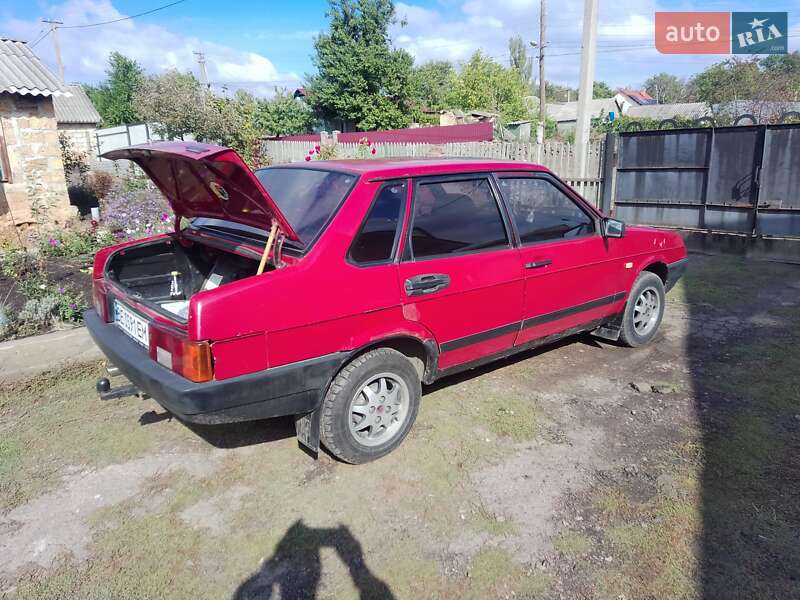 Седан ВАЗ 21099 1993 в 